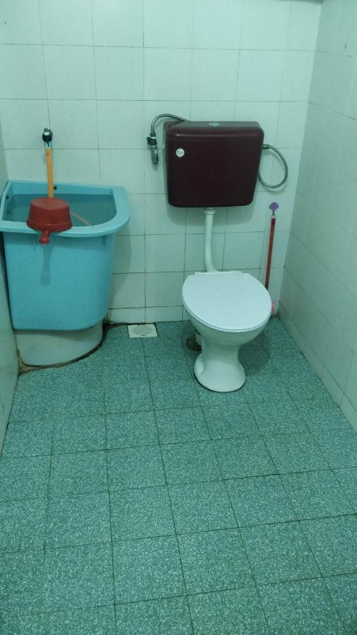 Homestay Budget Lenggong Kampong Ulu Jepai Exterior photo